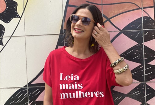 Blusinha Vermelha Amora Leia Mais Mulheres