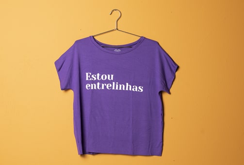 Blusinha Roxa Amora Estou entrelinhas
