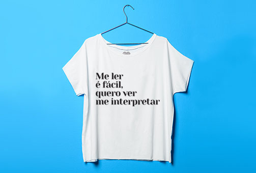 Blusinha Branca Amora Me ler  fcil, quero ver me interpretar